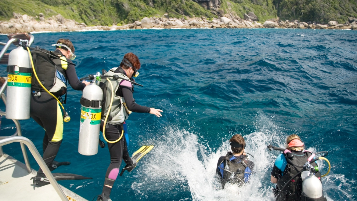 Plan Your Dream Scuba Diving Vacation in Catalina Island, Costa Rica!